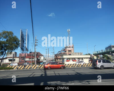 09890 Footbridge Marcos Highway Pasig Santolan LRT Line  21 Stock Photo