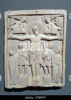 Crucifixion of Christ, Southern Italy, late 11th century, ivory   Bode Museum   DSC03606 Stock Photo