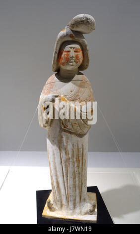 Court lady figure, China, Tang dynasty, 8th century AD, red pottery with painted ornament   Matsuoka Museum of Art   Tokyo, Japan   DSC07338 Stock Photo