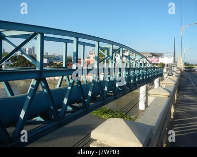 09902 San Joaquin Maynilad Pipelines Bambang Bridge Pasig City River  04 Stock Photo