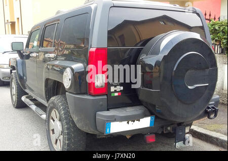 Hummer H3 rear Stock Photo - Alamy