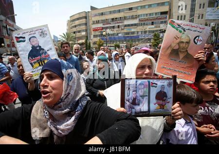 May 25, 2017 - Nablus, West Bank, Palestinian Territory - Palestinians take part during a sit-in in support of Palestinian hunger-striking prisoners held in Israeli jails, in the West Bank city of Nablus on May 25, 2017  (Credit Image: © Ayman Ameen/APA Images via ZUMA Wire) Stock Photo