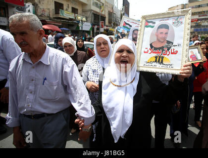 May 25, 2017 - Nablus, West Bank, Palestinian Territory - Palestinians take part during a sit-in in support of Palestinian hunger-striking prisoners held in Israeli jails, in the West Bank city of Nablus on May 25, 2017  (Credit Image: © Ayman Ameen/APA Images via ZUMA Wire) Stock Photo