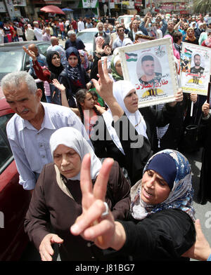 May 25, 2017 - Nablus, West Bank, Palestinian Territory - Palestinians take part during a sit-in in support of Palestinian hunger-striking prisoners held in Israeli jails, in the West Bank city of Nablus on May 25, 2017  (Credit Image: © Ayman Ameen/APA Images via ZUMA Wire) Stock Photo