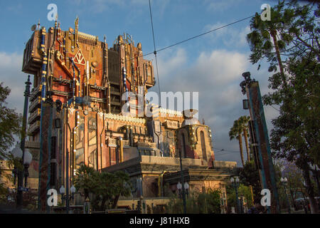 Anaheim, USA. 25th May, 2017. Guardians of the Galaxy: Mission Breakout ride at Disney California Adventure at the Disneyland Resort in Anaheim, CA, USA Credit: Kayte Deioma/Alamy Live News Stock Photo