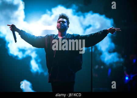 Toronto, Canada. 26th May, 2017. The Weeknd plays to a sold-out hometown crowd at The Air Canada Centre on his Starboy: Legend Of The Fall Tour. Credit: Bobby Singh/Alamy Live News.