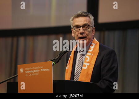 Berlin, Germany. 26th May, 2017. Thomas de Maiziere talks at the Kirchentag. The Grand Imam of al-Azhar, Ahmed el-Tayeb, and Thomas de Maiziere, the German Federal Minister of the Interior, talked at the 36th Kirchentag about tolerance and peaceful co-existence of the different faiths. Credit: Michael Debets/Pacific Press/Alamy Live News Stock Photo