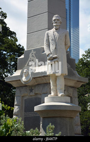 The Jefferson Davis statue, part of the Confederate War Memorial in Dallas in Pioneer Park Cemetery where it was relocated in 1961 Stock Photo