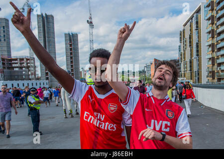 London, UK. 27th May, 2017. Chelsea and Arsenal fans arrive at Wembley Stadioum for the FA Cup Final. London 27 May 2017. Credit: Guy Bell/Alamy Live News Stock Photo