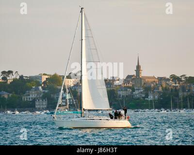 Saint-Malo, France. 27th May, 2017. Sailboat returning to the Saint-Malo port at sunset. Credit: Cecile Marion/Alamy Live News Stock Photo