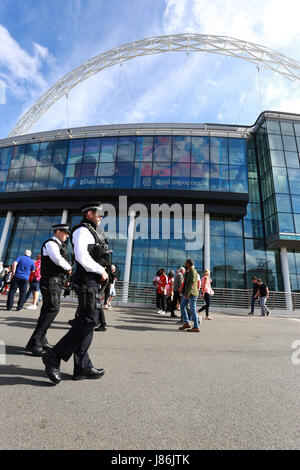 Police on patrol at Wembley Stadium after yesterdays bomb blasts at ...