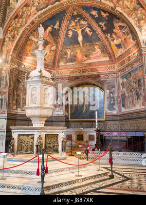 Baptistery of San Giovanni font, Siena Stock Photo