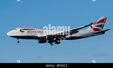 British Airways Boeing 747 (747-400) on final approach for landing at Vancouver International Airport, Richmond, B.C., April 2, 2017. Stock Photo