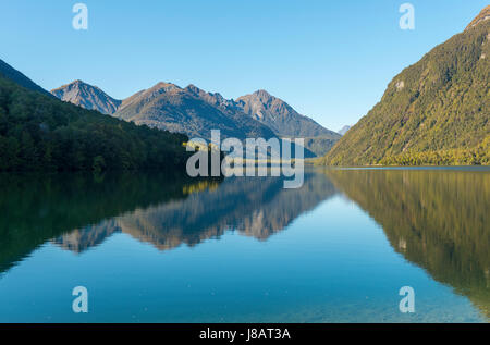 Lake Gunn, Reflection in Lake, Fiordland National Park, Southland, South Island, New Zealand Stock Photo