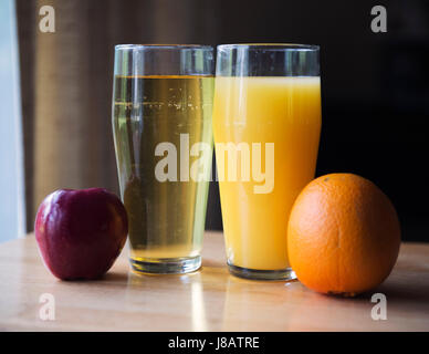 May 27, 2017: Apples and Oranges. Columbus, Ohio. Brent Clark/Alamy Live News Stock Photo