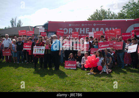 Ryton, UK. 28th May, 2017. Angela Raynor, Shadow Secretary of State for Educations, Liz Twist, Labour Candidate for Blaydon and Dave Anderson who is standing down as Blaydon MP with supporters in front of the Labour bus at Ryton. Credit: Colin Edwards/Alamy Live News Stock Photo