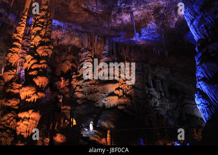 The Avshalom Stalactite Cave Nature Reserve (also called Soreq Cave) 82-meter-long, 60-meter-wide cave is on the western slopes of the Judean Hills ou Stock Photo