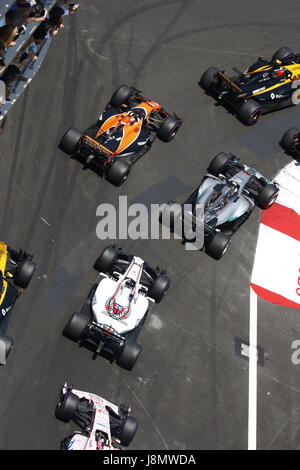 Monte Carlo, Monaco. 28th May, 2017. Motorsports: FIA Formula One World Championship 2017, Grand Prix of Monaco, #2 Stoffel Vandoorne (BEL, McLaren Honda), #44 Lewis Hamilton (GBR, Mercedes AMG Petronas F1 Team), #19 Felipe Massa (BRA, Williams Martini Racing), 28.05.2017. | usage worldwide Credit: dpa/Alamy Live News Stock Photo