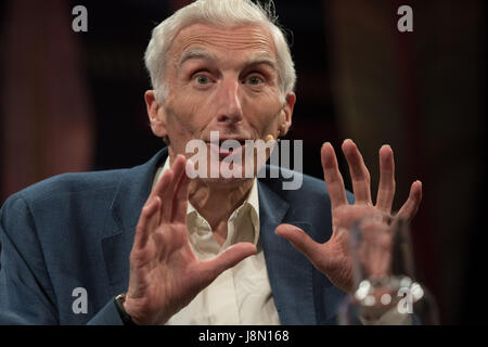 Hay Festival, Wales UK, Monday 29 May 2017 Cosmologist and astrophysicist, MARTIN REES speaking animatedly onstage at the 2017 Hay Festival. Now in its 30th year, the festival draws tens of thousand of visitors a day to what was described by former US president Bill Clinton as 'the woodstock of the mind' Photo credit Credit: keith morris/Alamy Live News Stock Photo