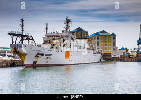 South Africa - January 30 2015: Cape town victoria and alfred waterfront Stock Photo