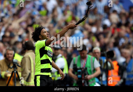 Huddersfield Town's Isaiah Brown celebrates winning the penalty shoot-out during the Sky Bet Championship play-off final at Wembley Stadium, London. Stock Photo