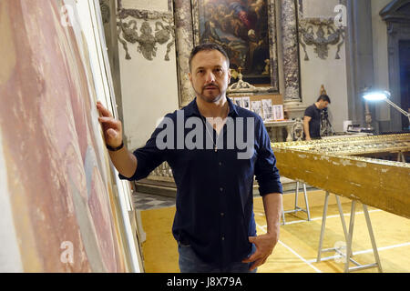 Florence, Restoration of the Capponi Chapel in Santa Felicita with paintings of Pontormo thanks to the Donation of Friends of Florence In the picture the Restauratore Daniele Rossi 30/05/2017 Florence Italy Stock Photo