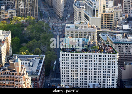 230 fifth rooftop bar on top of the victoria building with view of madison square park downtown manhattan New York City USA Stock Photo