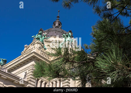 The impressive Neo-baroque dome of the Széchenyi Thermal Baths (1913), Városliget, Budapest, Hungary Stock Photo