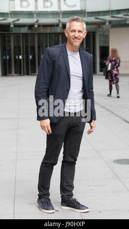 London, UK. 30th May, 2017. Gary Lineker, retired footballer speaks to reporters outside BBC Broadcasting House in London. Credit: Vickie Flores/Alamy Live News Stock Photo