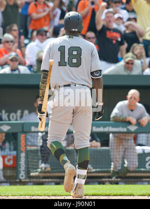 BALTIMORE, MD - APRIL 08: Baltimore Orioles third baseman Ramon Urias (29)  sprints down the first base line during the New York Yankees versus  Baltimore Orioles MLB game at Oriole Park at