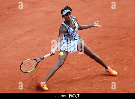 Paris, France. 31st May, 2017. Venus Williams of the United States competes during the women's singles second round match with Kurumi Nara of Japan at French Open Tennis Tournament 2017 in Roland Garros, Paris, France on May 31, 2017. Credit: Han Yan/Xinhua/Alamy Live News Stock Photo