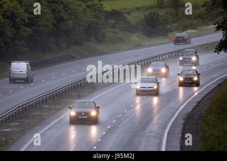 North Wales, 5th, June 2017 UK Weather, after a yellow warning for rain is issued for parts of North Wales with 80mm of rain and risks of floods. Difficult driving conditions today on the A55 in North Wales with a yellow warning for rain, Flintshire  © DGDImages/Alamy Live News Stock Photo
