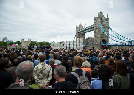 London, UK. 5th June, 2017. People take part in a mourning for the victims of the London Bridge attack in London, Britain, on June 5, 2017. The London Bridge attack occured on Saturday claimed seven lives and injured 48 others. Credit: Xinhua/Alamy Live News Stock Photo