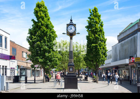 Pedestrianised London Road, Waterlooville, Hampshire, England, United Kingdom Stock Photo