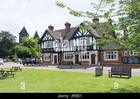 Dog & Parteridge Pub, The Green, Yateley, Hampshire, England, United Kingdom Stock Photo