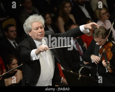 Prague, Czech Republic. 12th May, 2014. FILE - In this May 12, 2014 file photo Czech conductor Jiri Belohlavek conducts The Czech Philharmonic in Prague. Former principal guest conductor of the BBC Symphony Orchestra died during Thursday night, June 1st, 2017, said the press-office od The Czech Philharmonic Ludek Brezina. Credit: Michal Krumphanzl/CTK Photo/Alamy Live News Stock Photo