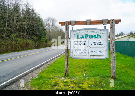 La Push Welcome sign - the beach in the reservation of the Quileute ...