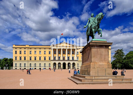 Equestrian statue of King Karl Johan at Royal Palace, Oslo, Norway, Scandinavia, Europe Stock Photo