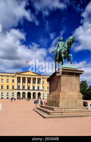 Equestrian statue of King Karl Johan at Royal Palace, Oslo, Norway, Scandinavia, Europe Stock Photo