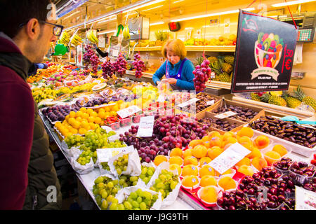 The 1914 Mercado Central, or Central Market, is a masterpiece of modernist architecture.  It covers 8,000 square meters (or about 86,000 sq. ft.) Stock Photo