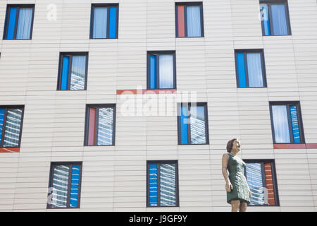 England, London, Southwark, More London Piazza, Hilton Hotel Stock Photo