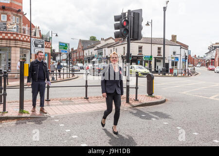 Stockton Heath, Warrington, Cheshire, UK. 1st June 2017. Celebrity Eddie Izzard walks through the village of Stockton Heath where he met up with the Labour candidate for Warrington South, Faisal Rashid, during a campaign for the elections of 2017 Stock Photo