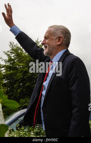 York, UK. 2nd June, 2017. Labour leader Jeremy Corbyn visits York Science Park and waves at supporters ahead of a live edition of BBC Question Time to be broadcast from the University. Photo Bailey-Cooper Photography/Ģ����ý Live News Stock Photo