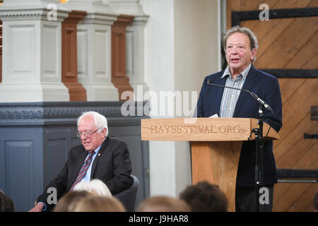 Larry Sanders (speaking), with his brother Bernie Sanders who is running for President of the United States. At Oxford Literary Festival, Oxford, UK Stock Photo