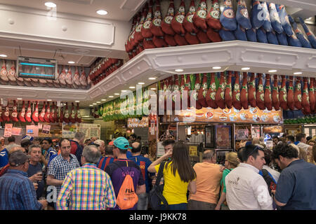 Crowd of customers at popular Museo del Jamón restaurant,  Calle de Atocha, 54, 28012 Madrid, Spain Stock Photo