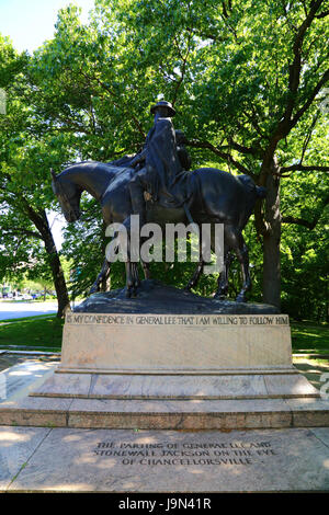 Lee and Jackson monument to Confederate Army leaders Robert E Lee and Thomas J ("Stonewall") Jackson, Wyman Park Dell, Baltimore, Maryland, USA Stock Photo