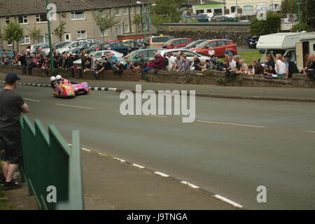 Isle of Man TT Races, Sidecar, Supersport/Lightweight/Newcomers (all classes) Qualifying Session and Practice Race. Saturday, 3 June 2017 Stock Photo