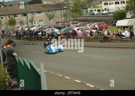 Isle of Man TT Races, Sidecar, Supersport/Lightweight/Newcomers (all classes) Qualifying Session and Practice Race. Saturday, 3 June 2017 Stock Photo