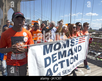 Brooklyn, USA, 3rd June, 2017. Actress Julianne Moore and gun violence survivors lead march across The Brooklyn Bridge to call for better gun control in America. The march was sponsored by Moms Demand Action for Gun Sense in America and other gun control supporters. Stock Photo