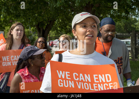 Detroit, Michigan, USA. 3rd June, 2017. Members of Moms Demand Action march to end gun violence. Detroit city council member Mary Sheffield joined the march. Credit: Jim West/Alamy Live News Stock Photo